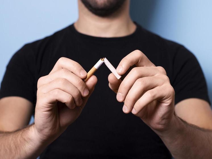 Нарколог назвал способы бросить курить