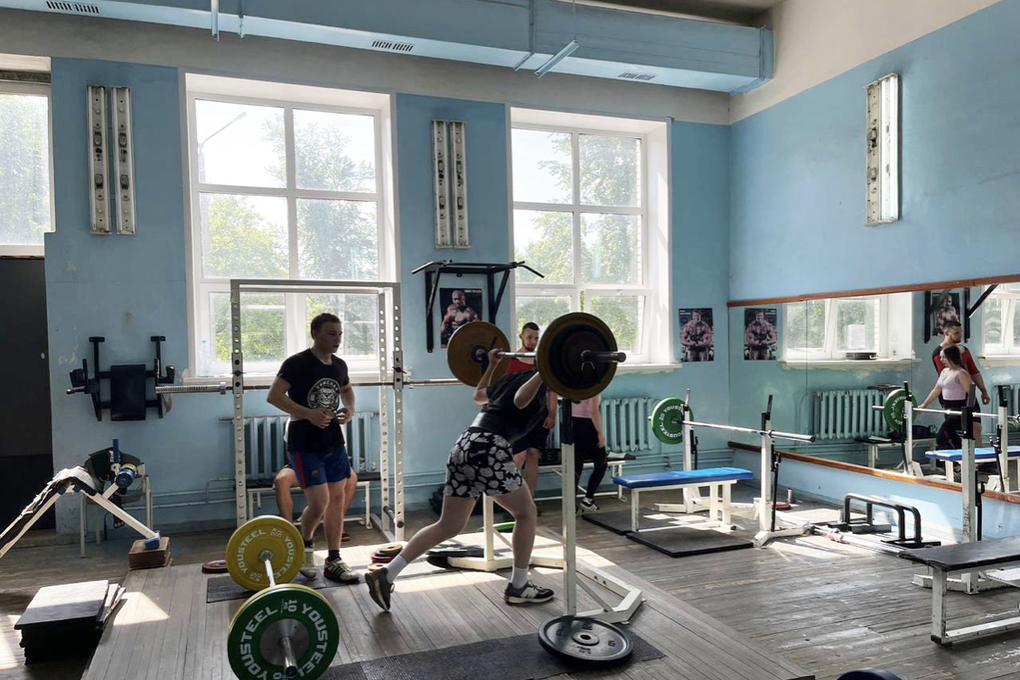 Zarechensk sports school received new equipment for athletes