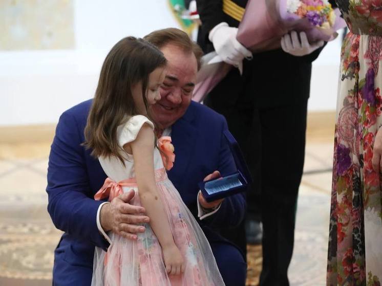 Отважную 5-летнюю девочку в Ингушетии наградили знаком «Горячее сердце»