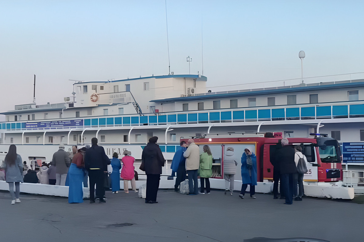 В Архангельске эвакуируют пассажиров круизного теплохода «Русь Великая» -  МК Архангельск