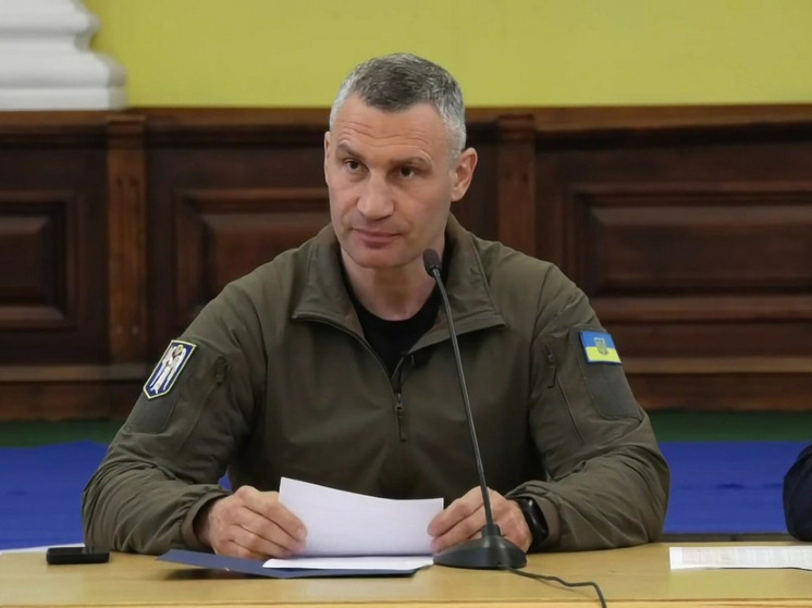 Мэру Киева Кличко предложили подать в отставку из-за закрытых бомбоубежищ