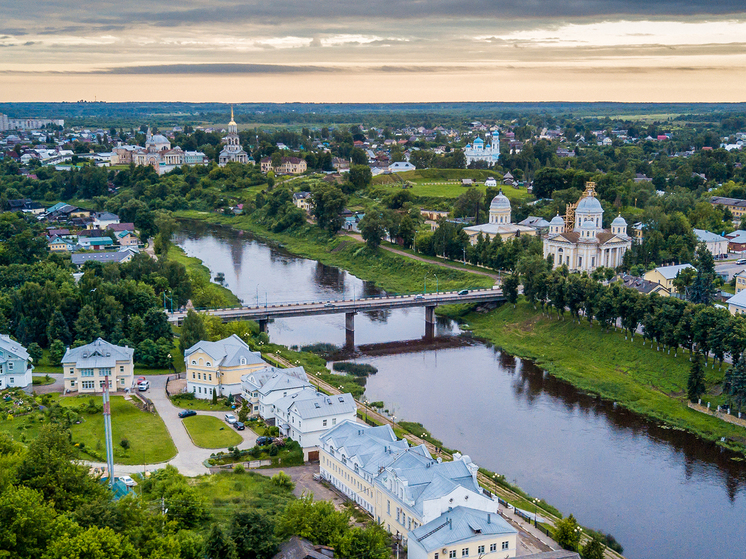 Жители Торжка Тверской области отмечают День города
