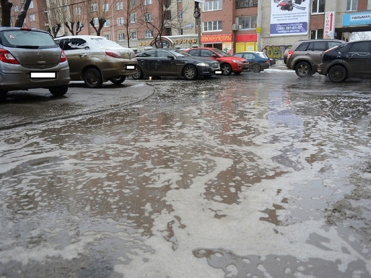 Сильные дожди с градом пройдут в Свердловской области