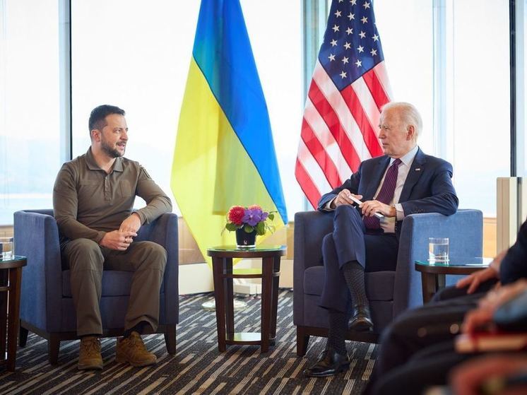 Зеленский: у президента США Байдена “эмоциональная привязанность” к Украине