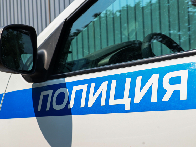 В Петербурге грузовик устроил ДТП, выехав на встречку и протаранив более 10 машин
