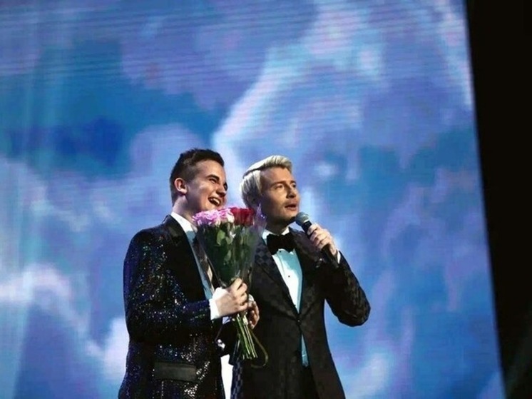 Юные жители ЛНР выступили на сцене с российскими звездами эстрады