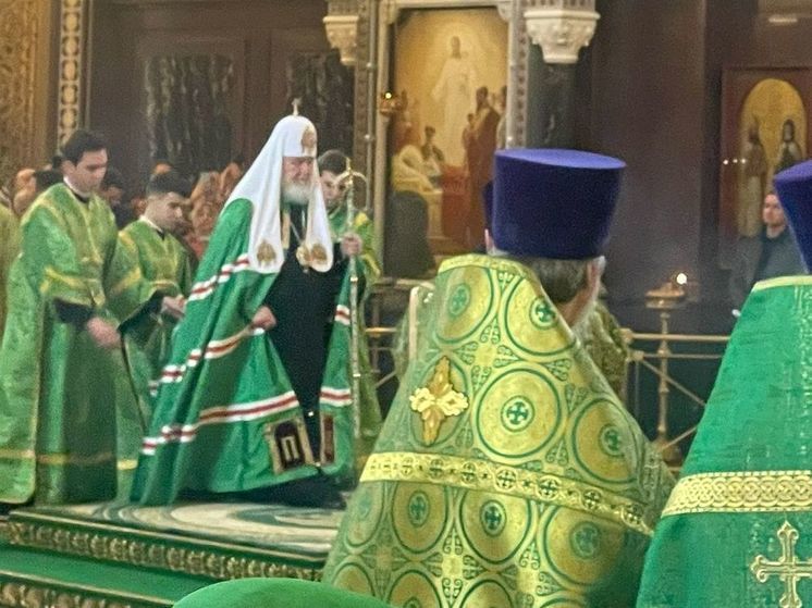 Патриарх Кирилл появился в храме Христа Спасителя