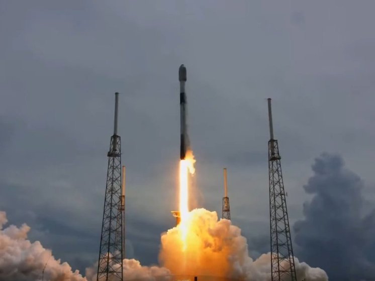 Falcon 9 вывела на орбиту очередную партию мини-спутников Starlink