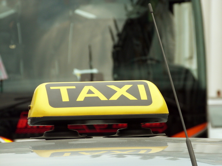 Цены на такси в Петербурге могут вырасти на 30 % после принятия нового закона