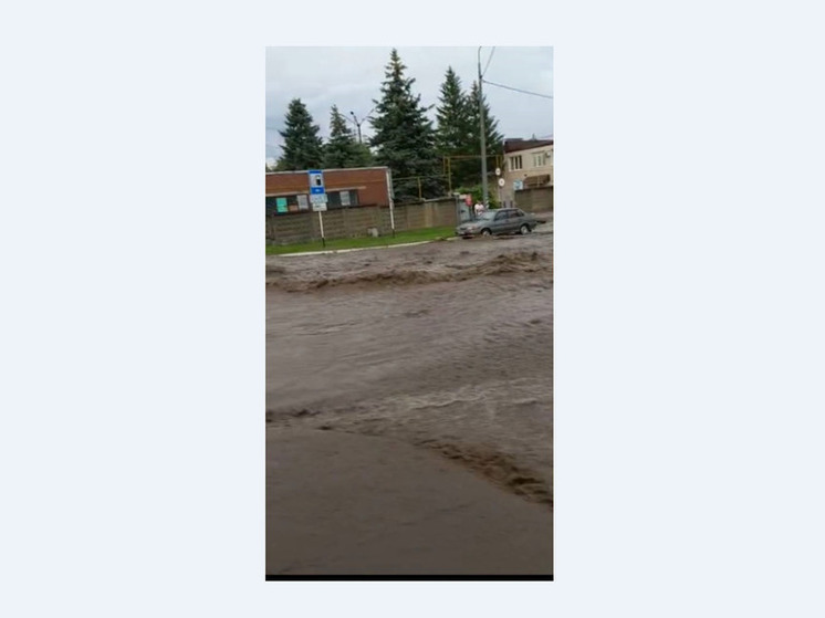 В Солнечнодольске из-за наводнения обесточило насосную станцию, прекращена подача воды