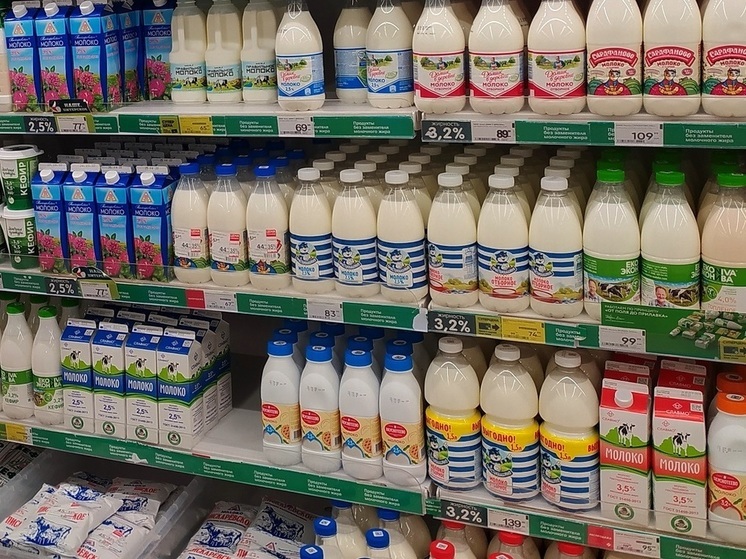 «Известия»: ФАС проверит российские торговые сети на предмет завышения стоимости молочной продукции на 150-200%