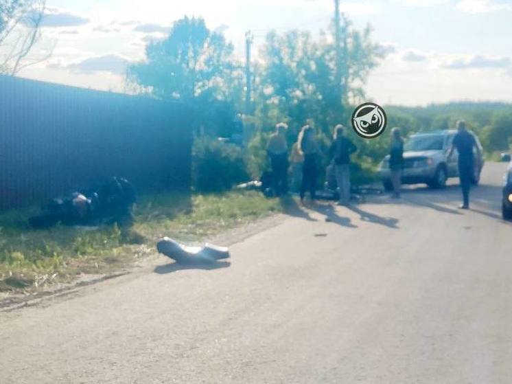 В Пензе внедорожник сбил двух подростков на скутерах