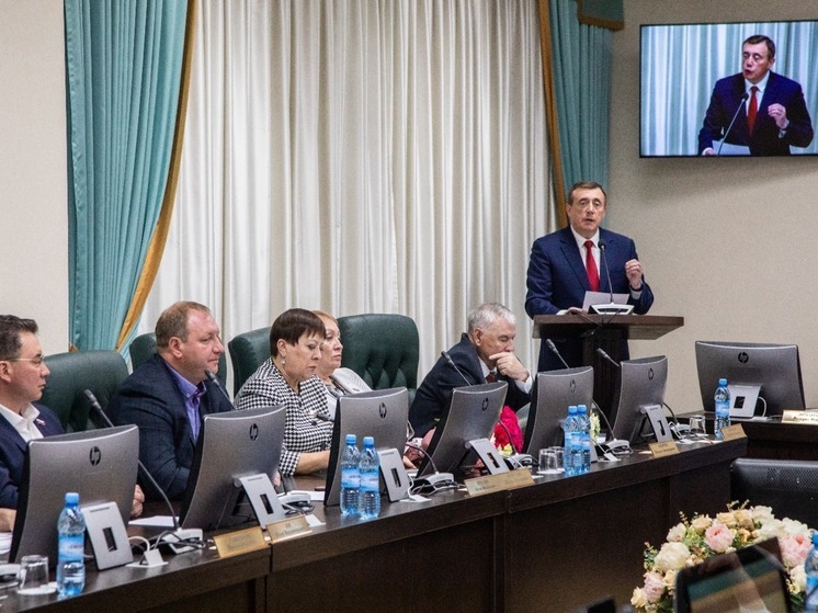 «Его команда умеет работать»: эксперты прокомментировали отчет губернатора Валерия Лимаренко об итогах работы правительства в 2022 году