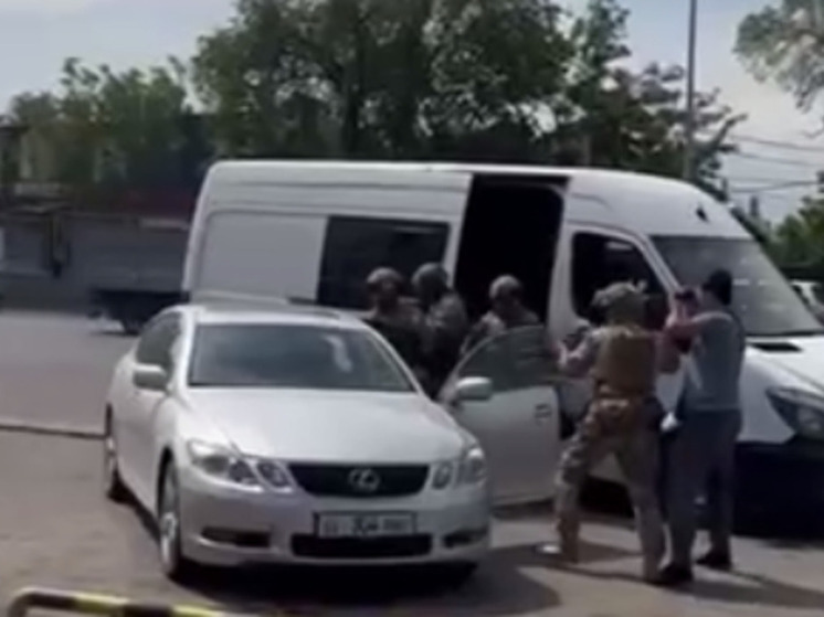 Более 30 человек задержали в Киргизии за попытку госпереворота