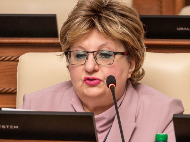 Депутат АКЗС Елена Хрусталева возглавила «Партию пенсионеров» в Алтайском крае