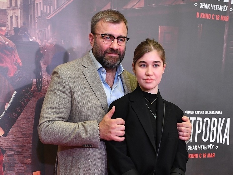 «112»: дочь актера Михаила Пореченкова стала участницей ДТП на западе Москвы