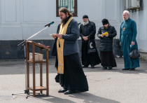 Но съезжать они не собираются
