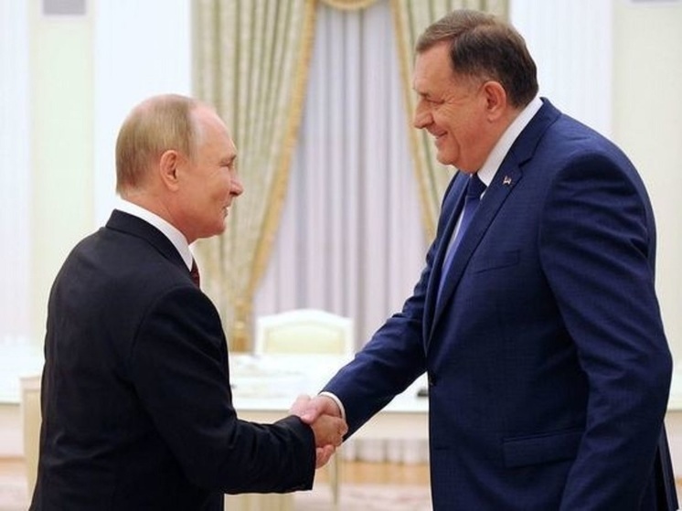 Путин наградил орденом Александра Невского президента Республики Сербской Додика