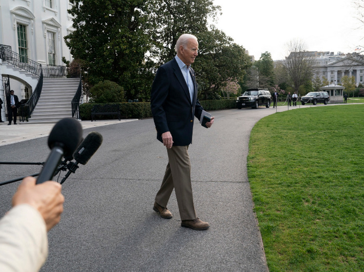 Президент США Джо Байден заявил во вторник, что Вашингтон намерен продолжать оказывать помощь Украине в свете ситуации, связанной с разрушением Каховской ГЭС