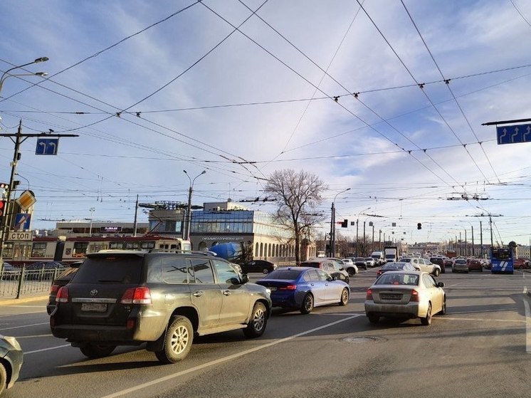 Движение транспорта в Петербурге начнут ограничивать из-за ПМЭФ с 8 июня