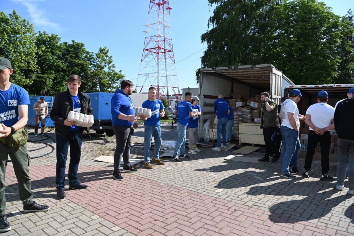 «Единая Россия» оказывает гуманитарную помощь жителям Белгородской области