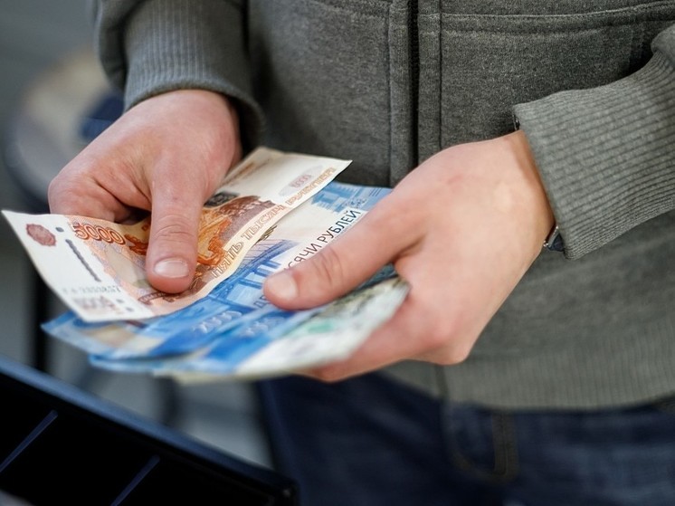 Фальшивую купюру в тысячу рублей нашли в Пскове