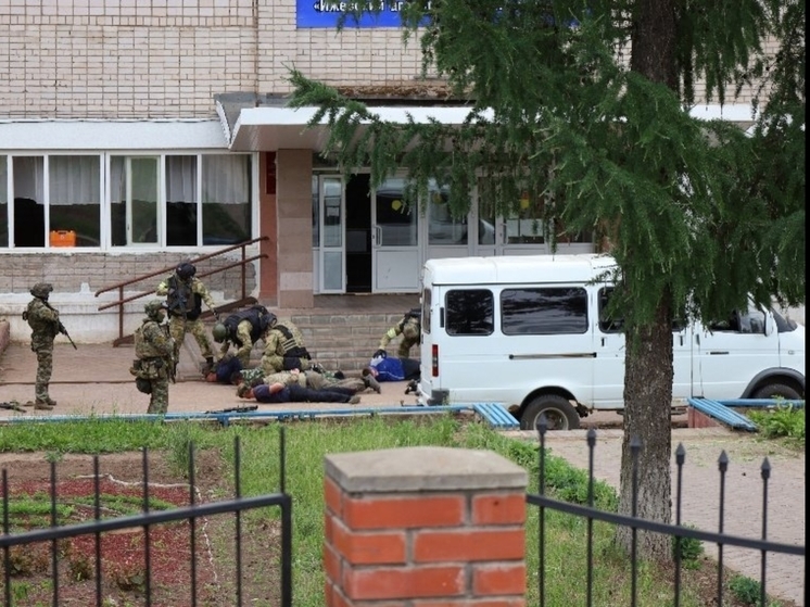 Антитеррористические учения прошли в Ижевском агростроительном техникуме