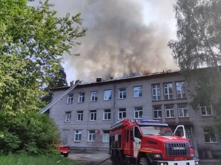 Больница в Академгородке Новосибирска после пожара возобновит работу в июне