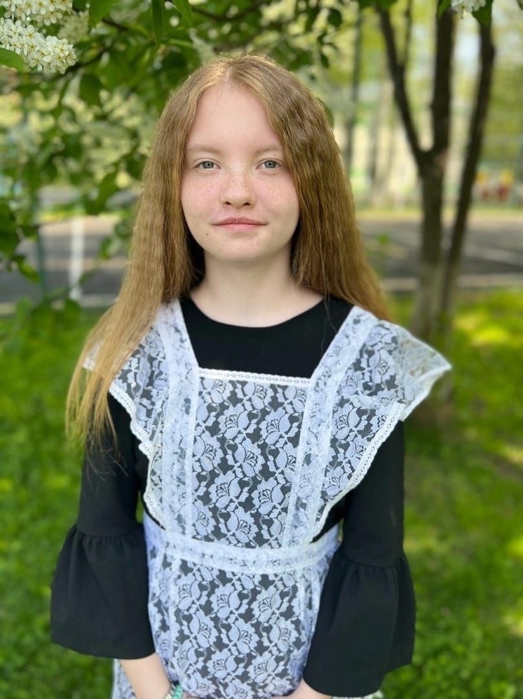 Школница OZON