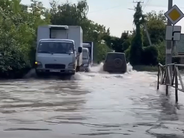 ВСУ обстреляли пункты эвакуации мирных жителей после подрыва Каховской ГЭС