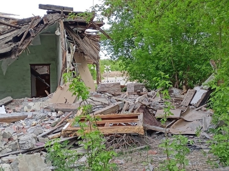 В Октябрьском районе Барнаула сносят ветхие дома