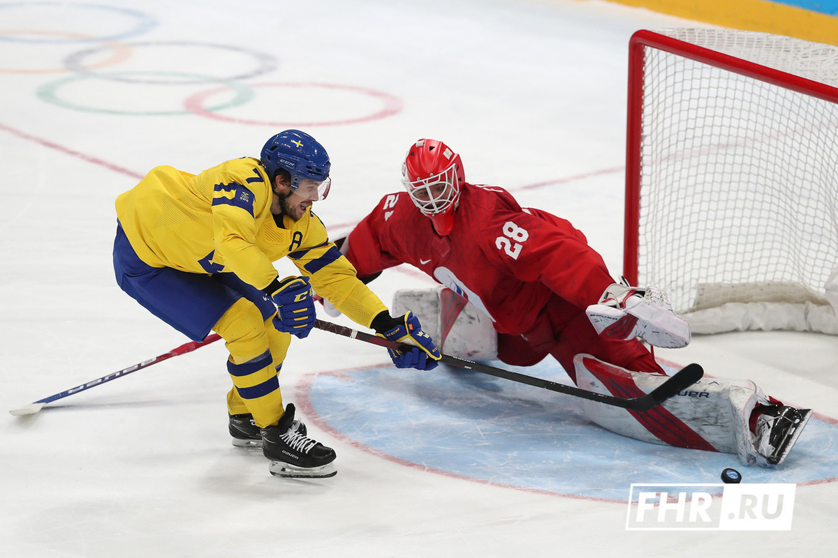 Иван Федотов пропускает «лакросс-гол» на первенстве ВС по хоккею