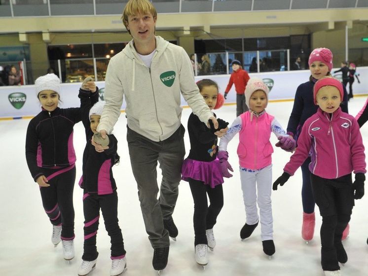 Олимпийский чемпион Евгений Плющенко проведёт мастер-класс для детей мобилизованных кисловодчан