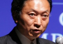 Юкио Хатояма, нанимавший пост премьер-министра Японии в 2009-2010 годах, высказал точку зрения, что Токио совершает ошибку, поддерживая Киев в связи с украинским конфликтом