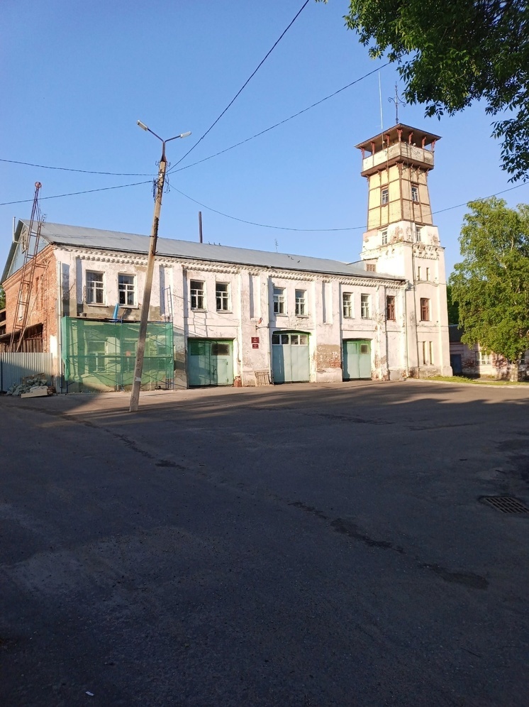 Жители Тутаева протестуют против продажи пожарной каланчи