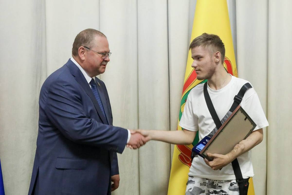 В Пензе прошло награждение государственными наградами в преддверии Дня  России - МК Пенза