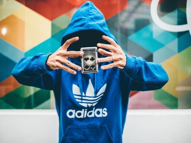 Осенью в Новосибирск вернется компания Adidas