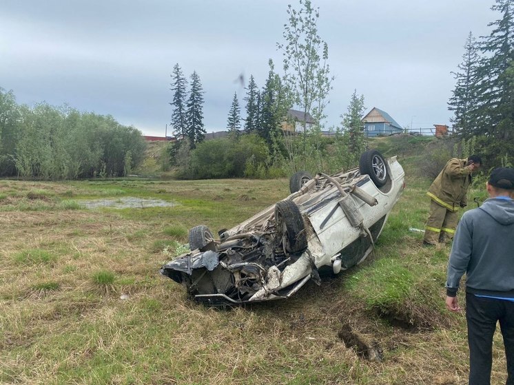 В Хангаласском районе Якутии в ДТП пострадал водитель