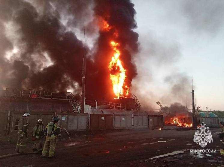 Во время пожара у станции Уфа пострадал работник склада