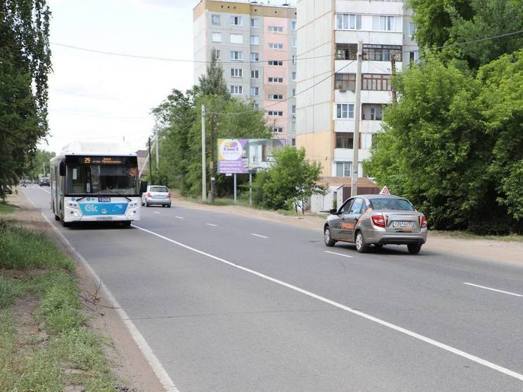 Омичам напомнили о правилах проездах одностороннего участка улицы 25-я Северная со встречной «выделенкой»