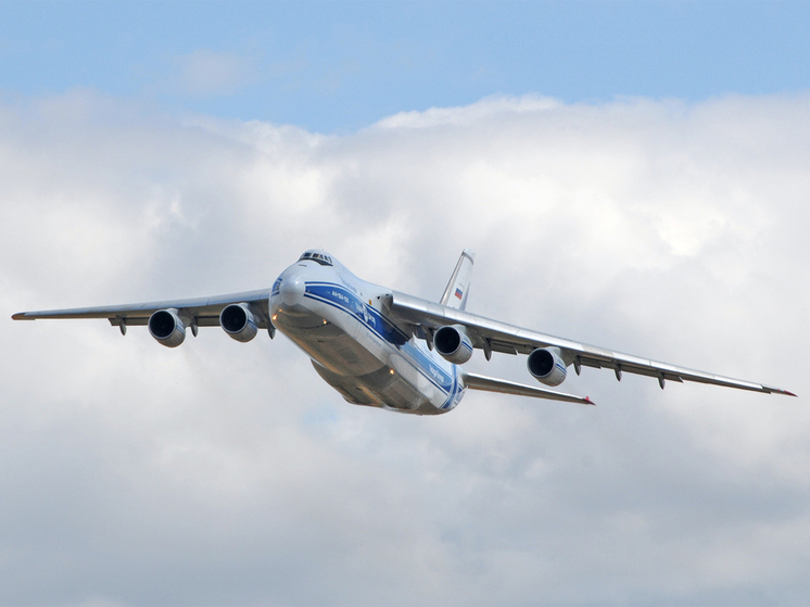 Трюдо: Канада конфискует российский грузовой самолет Ан-124 для передачи Украине