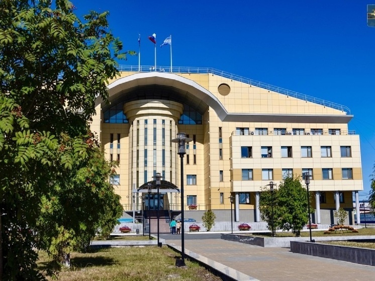Руководители администрации Пуровского района направят свои зарплаты за месяц на поддержку бойцов СВО