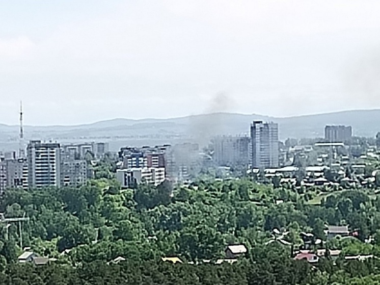 В Красноярске произошёл пожар в большом дачном доме в Октябрьском районе