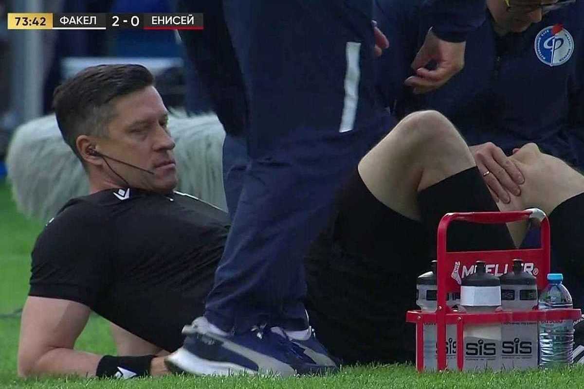 Бобби медли судья извиняется