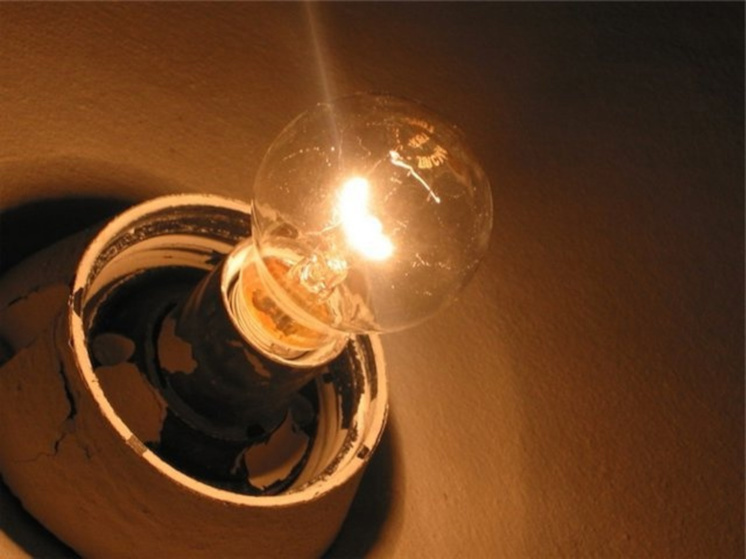 Энергетики потребовали с жительницы Карелии 127 млн рублей за подключение электричества