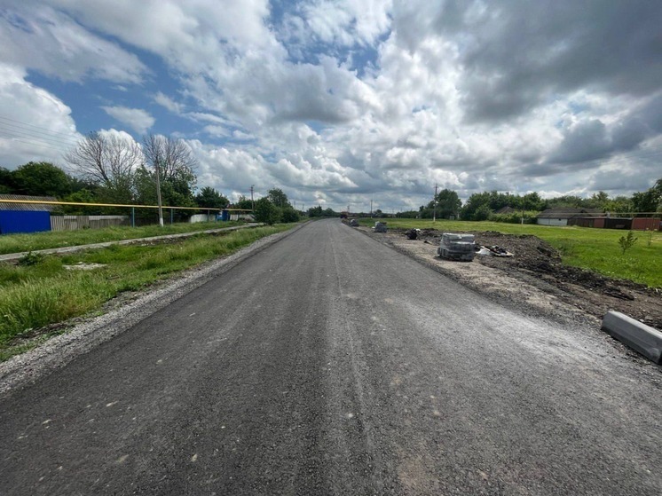 В Белгородской области ремонтируют подъезд к селу Хмелевое