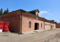 На территории Серпуховского историко-художественного музея проводится реставрация каретного сарая