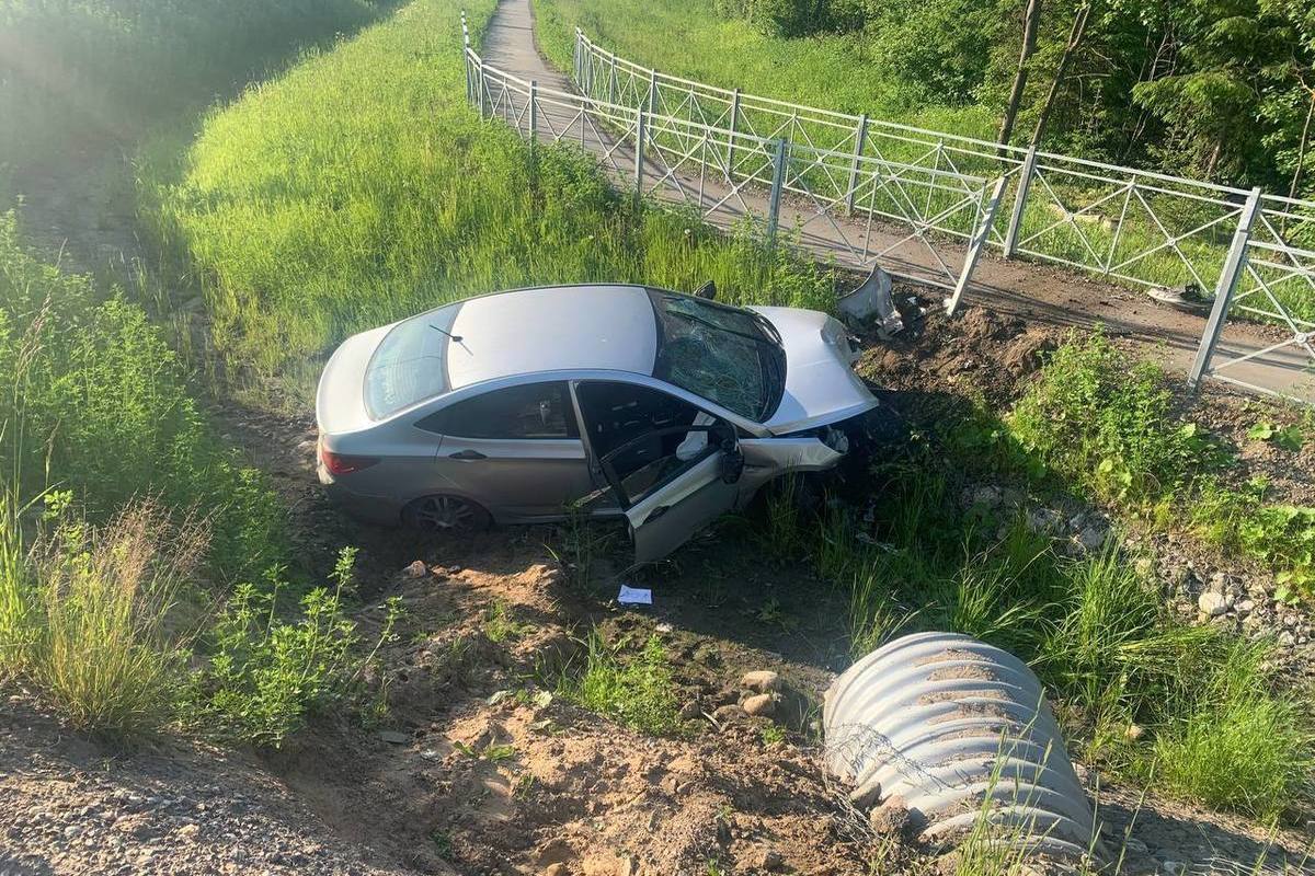 Пьяные подростки за рулем пьяный попал в аварию