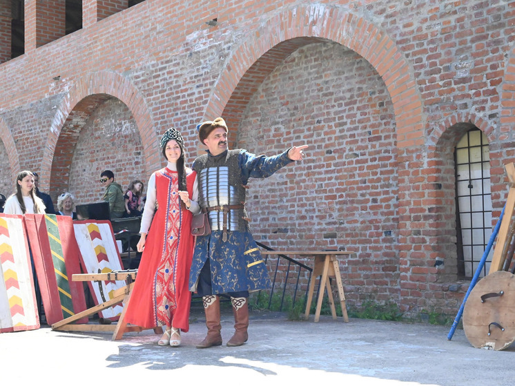 В Смоленске состоялось выступление исторического театра «Порубежье»