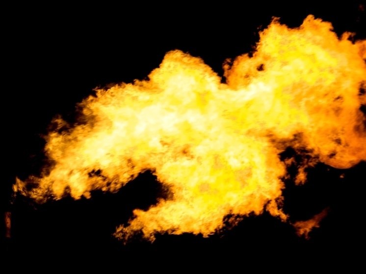 Baza: сильный пожар произошел на нефтебазе в Краснодаре